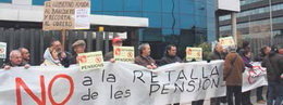 La mobilització del fòrum social del Baix Llobregat aplega 350 persones contra la reforma de les pensions