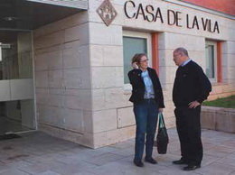 La nova inspectora d’Ensenyament de zona visita Castellví de Rosanes