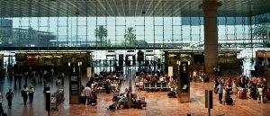 Detenen al Prat un home acusat d'un homicidi a Suècia