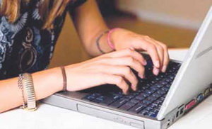 Un detingut per assetjar sexualment quatre menors a través d’internet