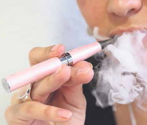 El CatSalut prohibeix l’ús de cigarretes electròniques als centres sanitaris