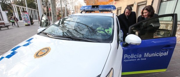 La Policía Municipal de Gavà renova la seva flota amb vehicles híbrids 