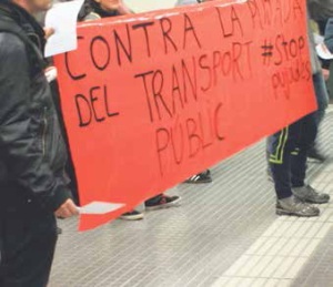 Stop Pujades corta el Metro de Barcelona