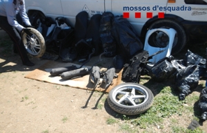 Desarticulat un grup organitzat que robava motocicletes, les desballestava i les enviava al Marroc per vendre-les