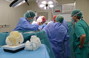 Sant Joan de Déu planifica l’extirpació d’un tumor a partir d’una impressió 3D