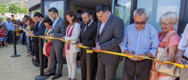 Més de 800 persones participen a la inauguració del Casal de Cultura de Collbató