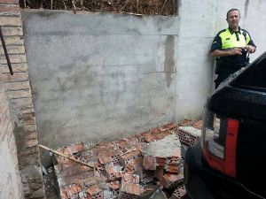 Cedeix un mur a Molins de Rei per les intenses pluges