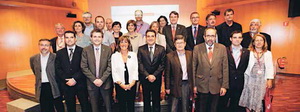 Imagen de archivo de Manuel Bustos, en 2011, cuando fue reelegido -por tercera vez y por unanimidad- como presidente de la FMC con el resto de alcaldes del Comité Ejecutivo de la Federación