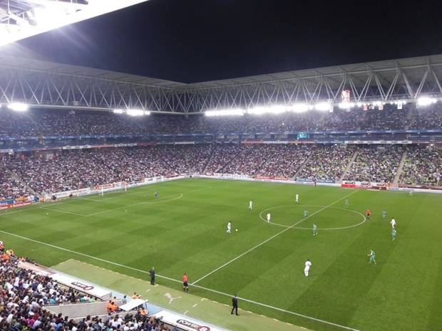 Más de 28.000 personas disfrutaron en el Power 8 Stadium de la fiesta grande de la UE Cornellà  (Foto: Imanol Crespo )