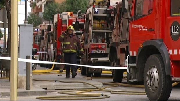 Hasta 15 dotaciones de Bomberos fueron necesarias para sofocar el fuego (Foto: CCMA)