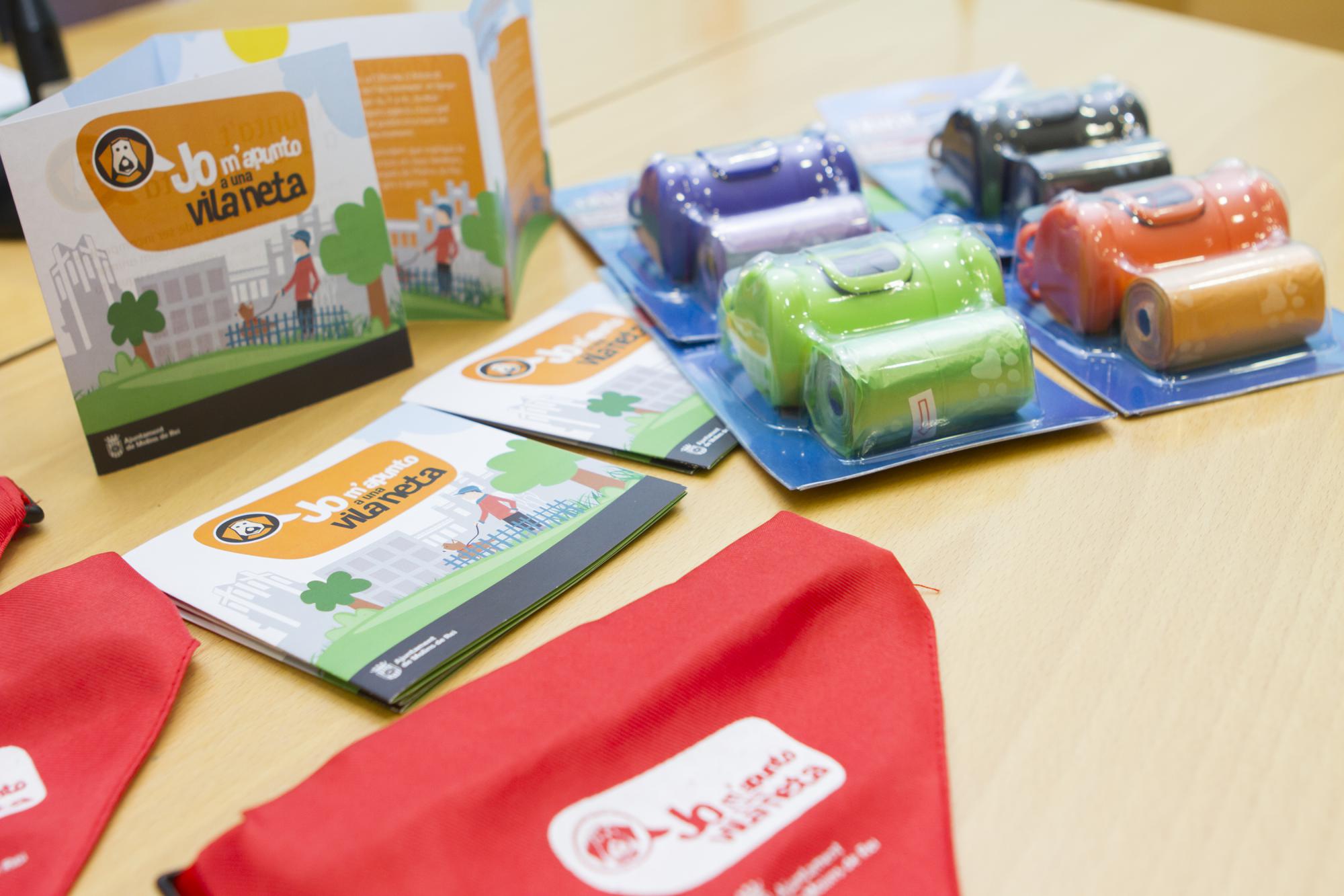 Molins de Rei inicia una campanya per reduir els excrements d’animals al carrer