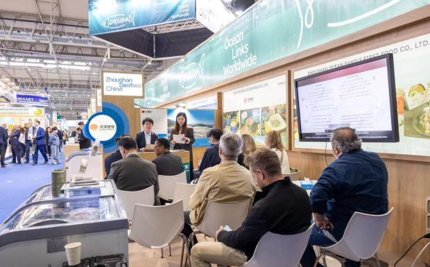 Ocean Family (Zhejiang) Co., Ltd. celebró una conferencia de prensa en la "2025 Barcelona International Seafood Expo, España".