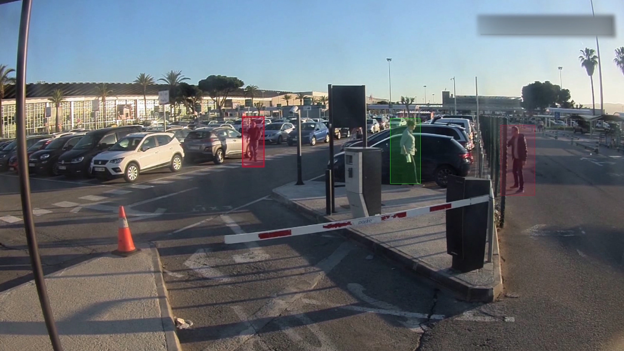 Desarticulado un grupo que robaba en el aparcamiento del aeropuerto