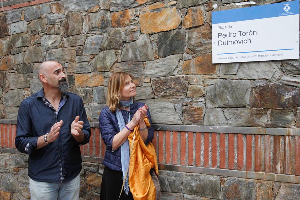 Sant Boi posa el nom de 'Pedro Torón Duimovich' a una plaça de Casablanca