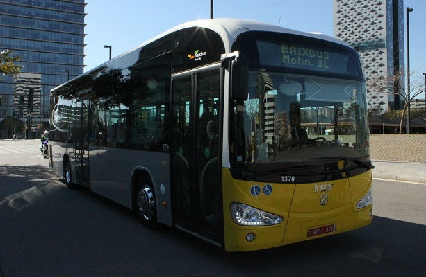 L'AMB reforça i millora el servei de deu línies de bus metropolità del Baix Llobregat