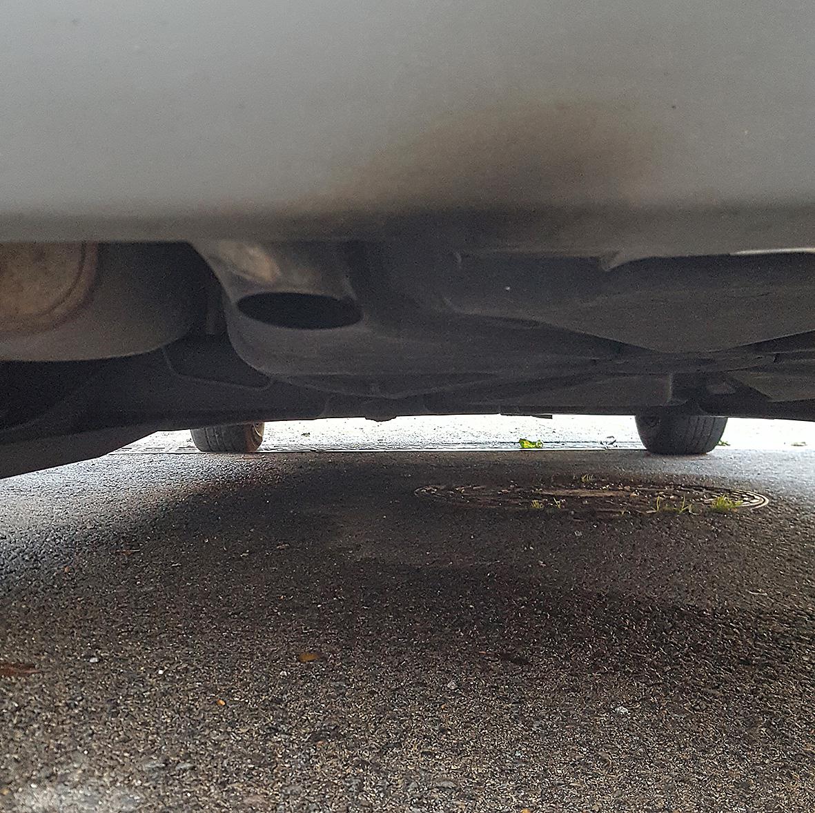 Colau cierra Barcelona a los coches más contaminantes