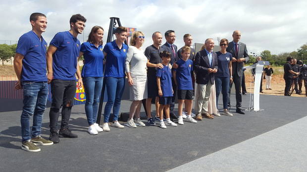 El Barça coloca la primera piedra del Estadi Johan Cruyff de Sant Joan Despí