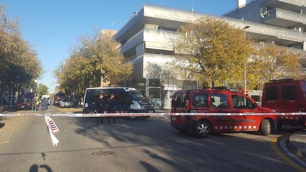 La explosión se ha producido en el párking del número 6 de la calle Rossinyol