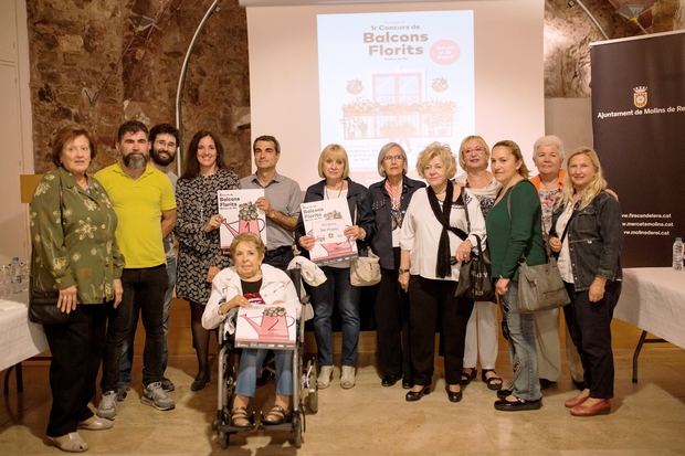 Veinticinco balcones de Molins de Rei participan en la primera edición del Balcons Florits