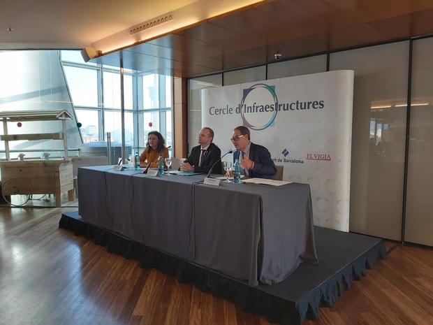 Conesa, Castellanos y Macías durante la conferencia. 