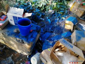 Los Mossos d’Esquadra denuncian el vertido de residuos en un descampado de Esplugues
