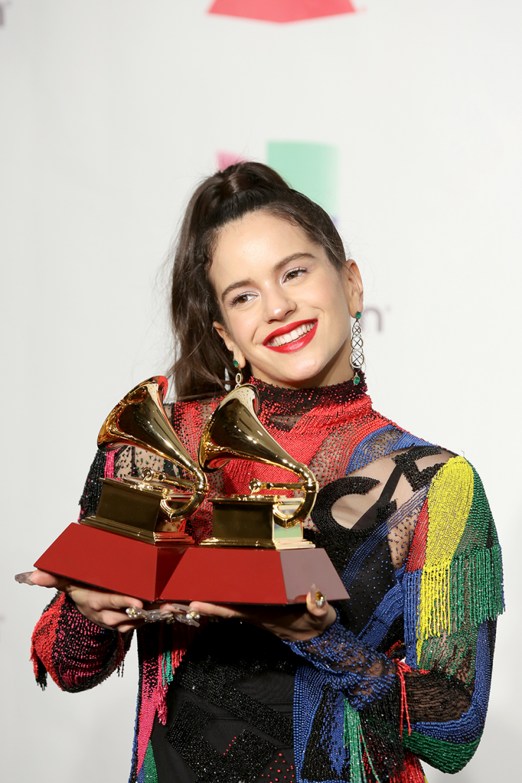 Rosalia con sus dos premios. 