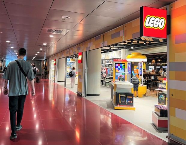 Tienda de LEGO en el aeropuerto de El Prat