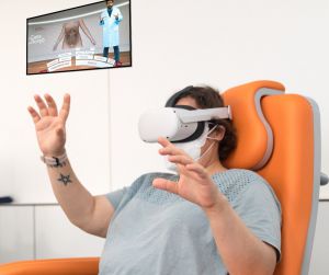 La realidad virtual revoluciona el tratamiento de enfermedades crónicas en la Casa del Riñón de Bellvitge