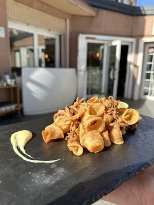 El “Arroz de Castelldefels”, sabor local con sello Sunset frente al mar