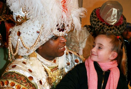 Catorce municipios del Baix Llobregat distribuyen caramelos sin gluten en sus cabalgatas de Reyes