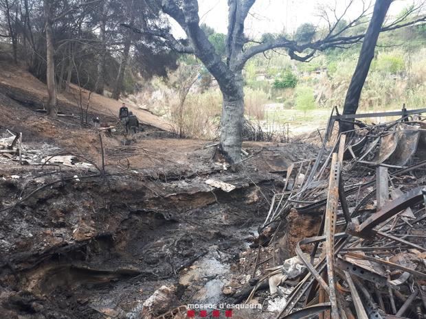 Denuncian penalmente al presunto autor del incendio forestal de Abrera y Esparreguera