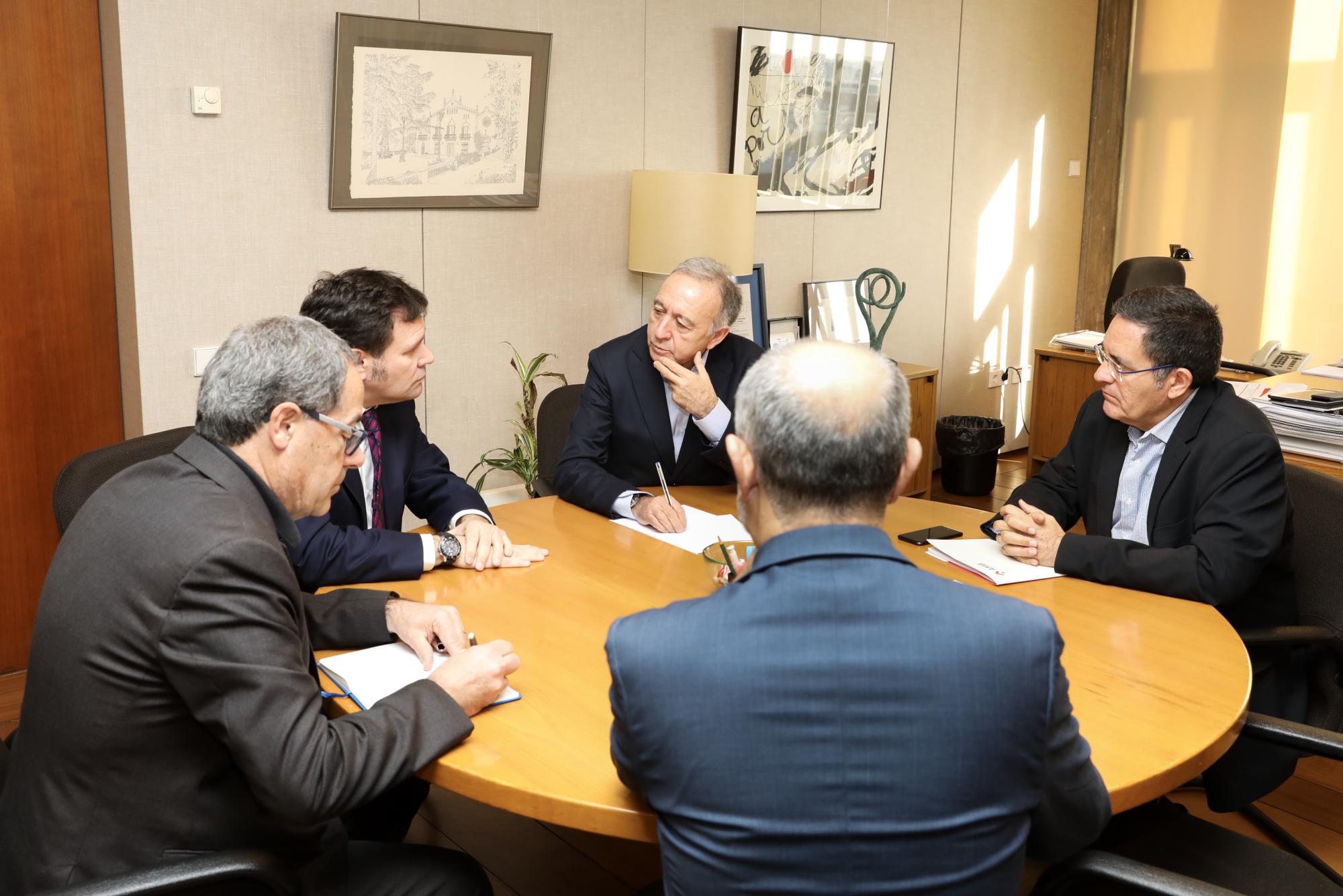 El AMB propone el transporte público como solución al colapso en Cornellà-El Prat los días de partido