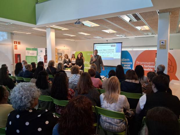 Doce meses para volver a empezar: El plan que rescata del desempleo a 64 vecinos de L’Hospitalet