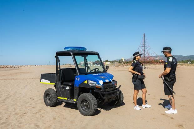 La playa de Viladecans recupera todos sus servicios y el bus VB4 será gratuito los fines de semana