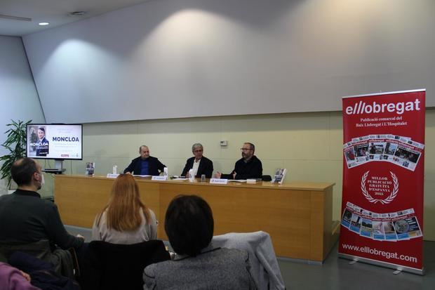 “Iván Redondo liga con la persona, no con las ideas del partido” afirmó Toni Bolaño en la presentación de su último libro “Moncloa”