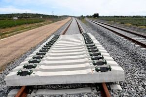 Adif licita el suministro de traviesas para modernizar varias líneas de tren