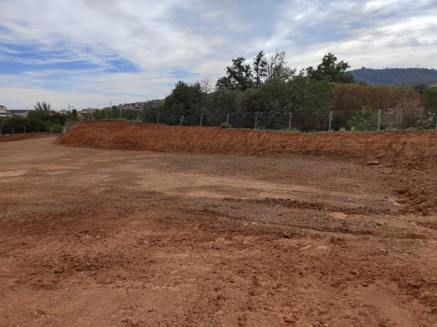 Estado del solar para construir el Centro de Día en Sant Boi de Llobregat