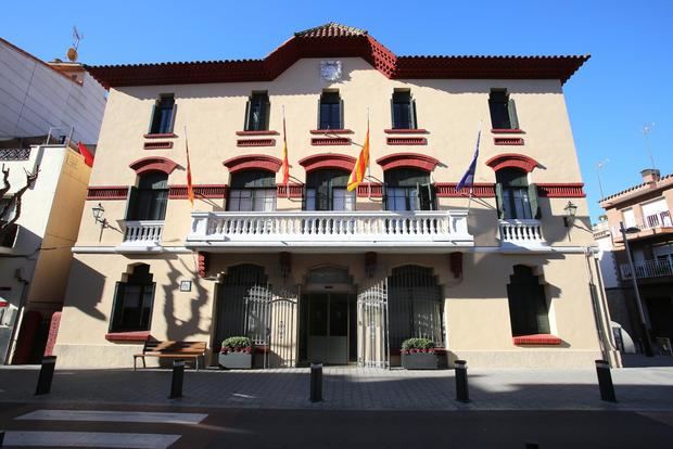 El Ayuntamiento de Sant Joan Despí aprueba una declaración institucional para la paz y el diálogo en el conflicto de Ucrania