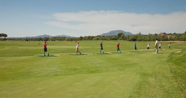 El Real Club de golf El Prat y The British School of Barcelona firman un nuevo acuerdo