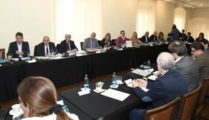 Compromiso de la Generalitat con el hospital de Can Rigal y el nuevo edificio de la escuela Ernest Lluch en L'Hospitalet
