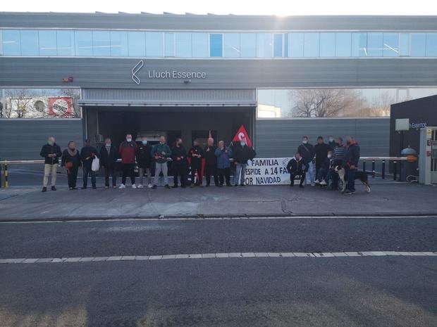 CNT El Prat consigue soluciones ante el despido de 14 trabajadores en la empresa Lluch Essence