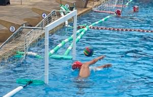 Vallirana se convierte en la capital del waterpolo base con este evento único