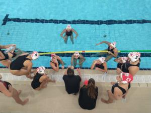 Un paso hacia lo más alto. El club de waterpolo CN Vallirana lucha por el ascenso de categoría