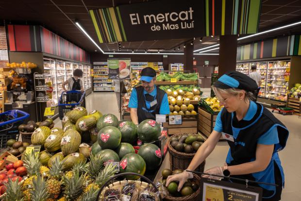 Atención compradores. Caprabo abre su primera tienda de nueva generación en Sant Feliu