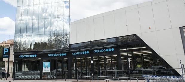 Caprabo transforma su centro de Sant Andreu de la Barca