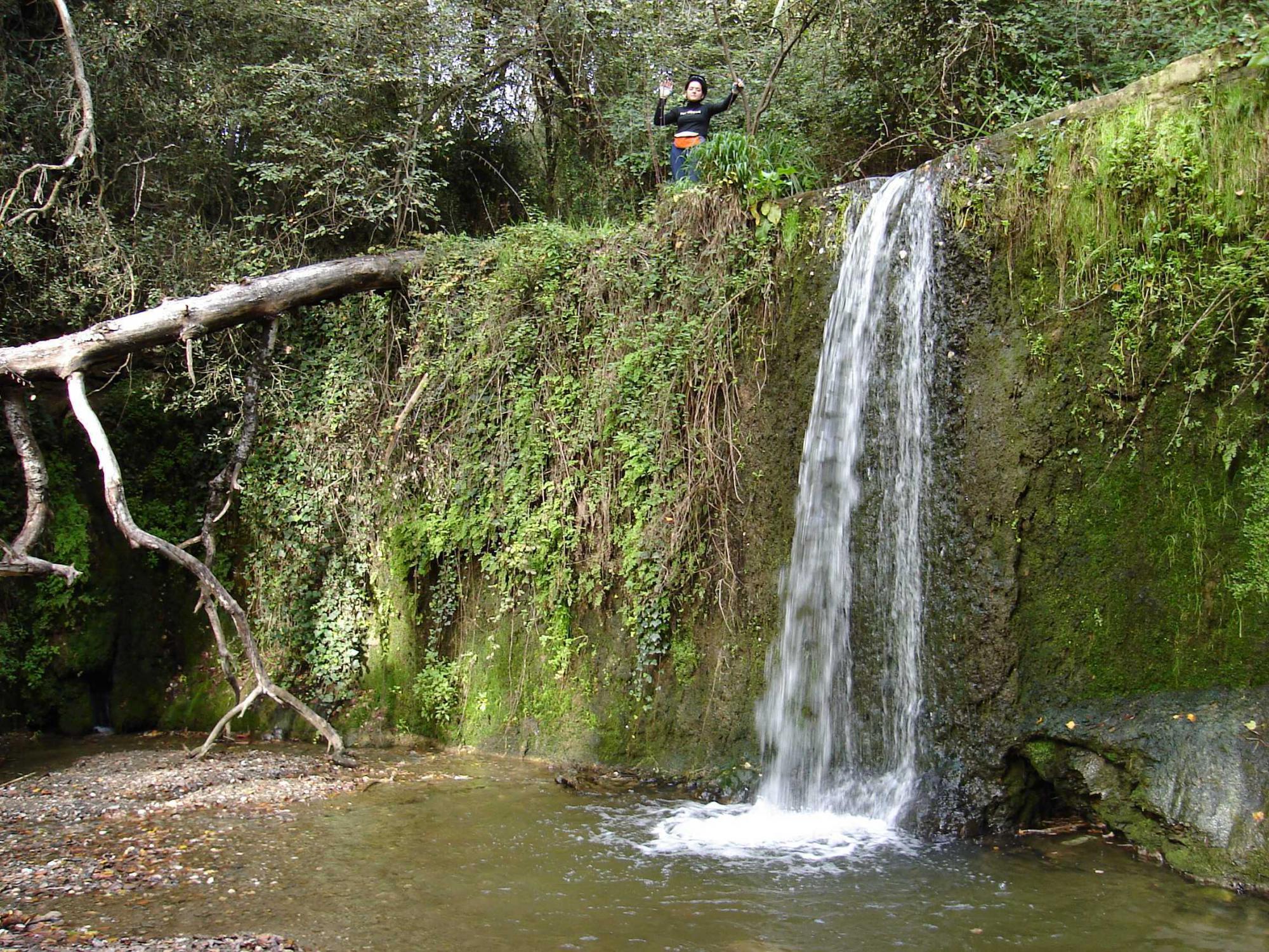 Ferit greu un excursionista de 66 anys en caure pel salt d’aigua de la Rierada de Molins de Rei