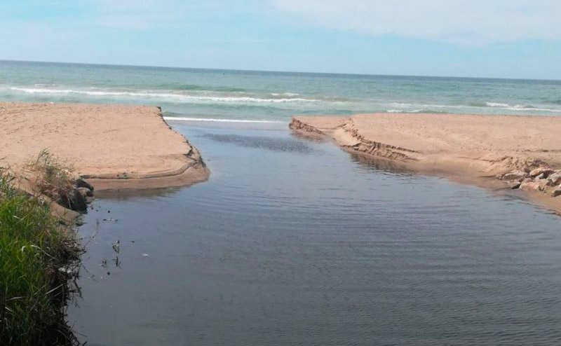 Castelldefels demana a ACA i AMB una reunió "urgent i ineludible" pels abocaments d'aigües residuals