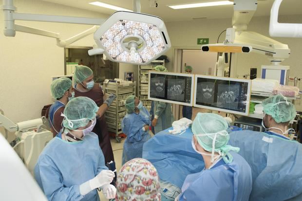 Grandes resultados en el estudio del HUB sobre tratamientos de intervención quirúrgica por metástasis vertebrales