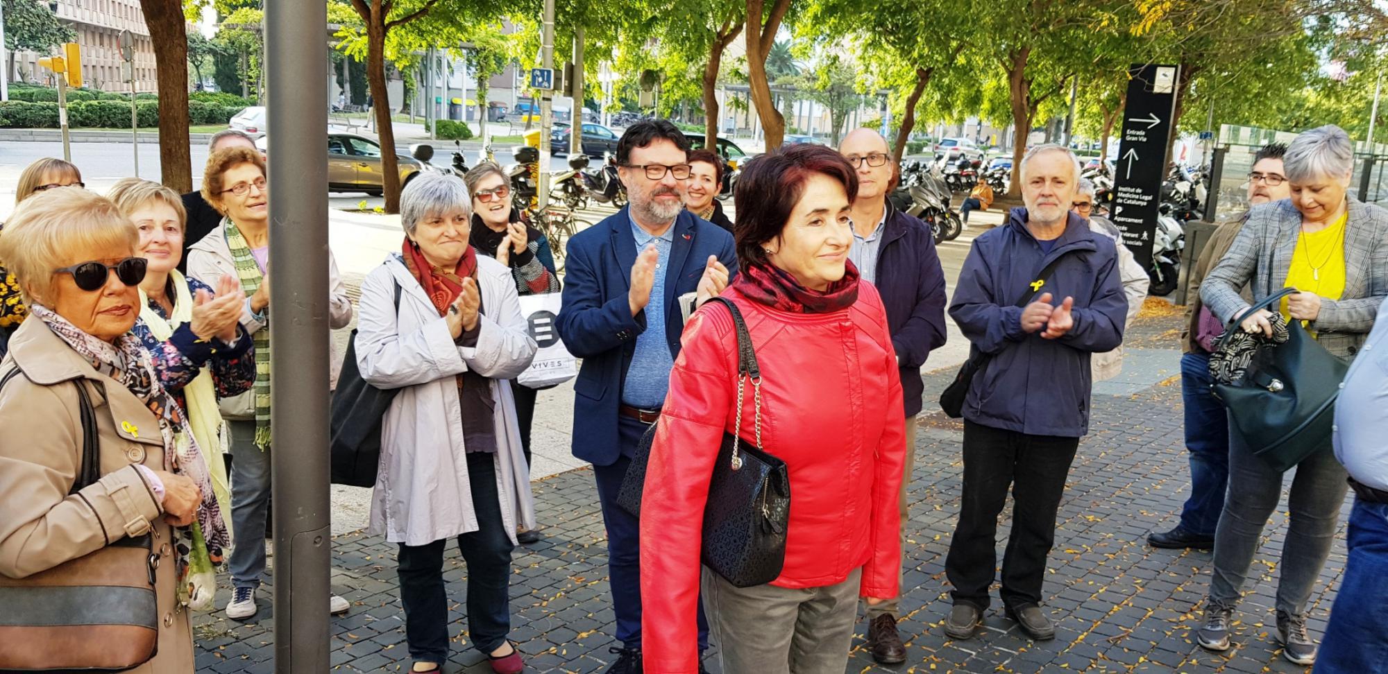 La Fiscalía archiva la causa contra la alcaldesa de Olesa por el 1-O