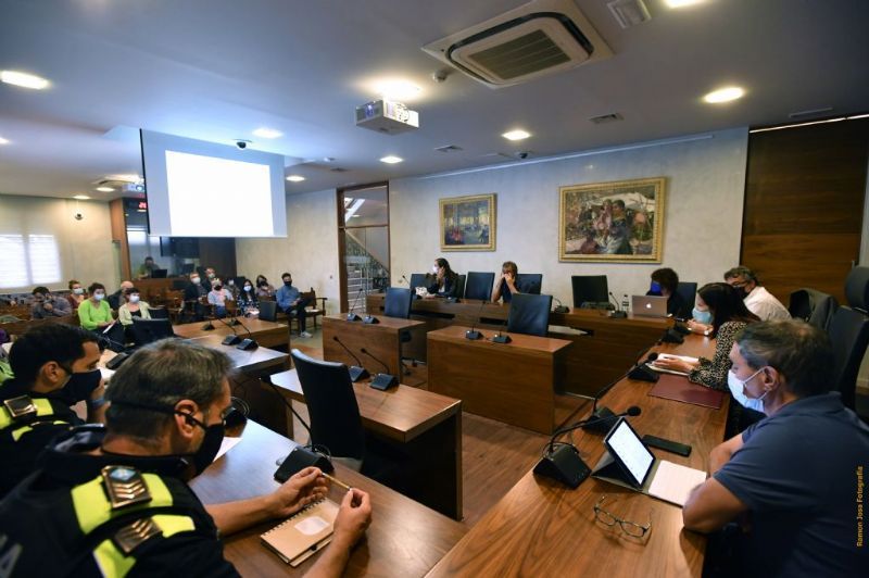 Castelldefels establece una comisión para reducir las incidencias del ocio nocturno